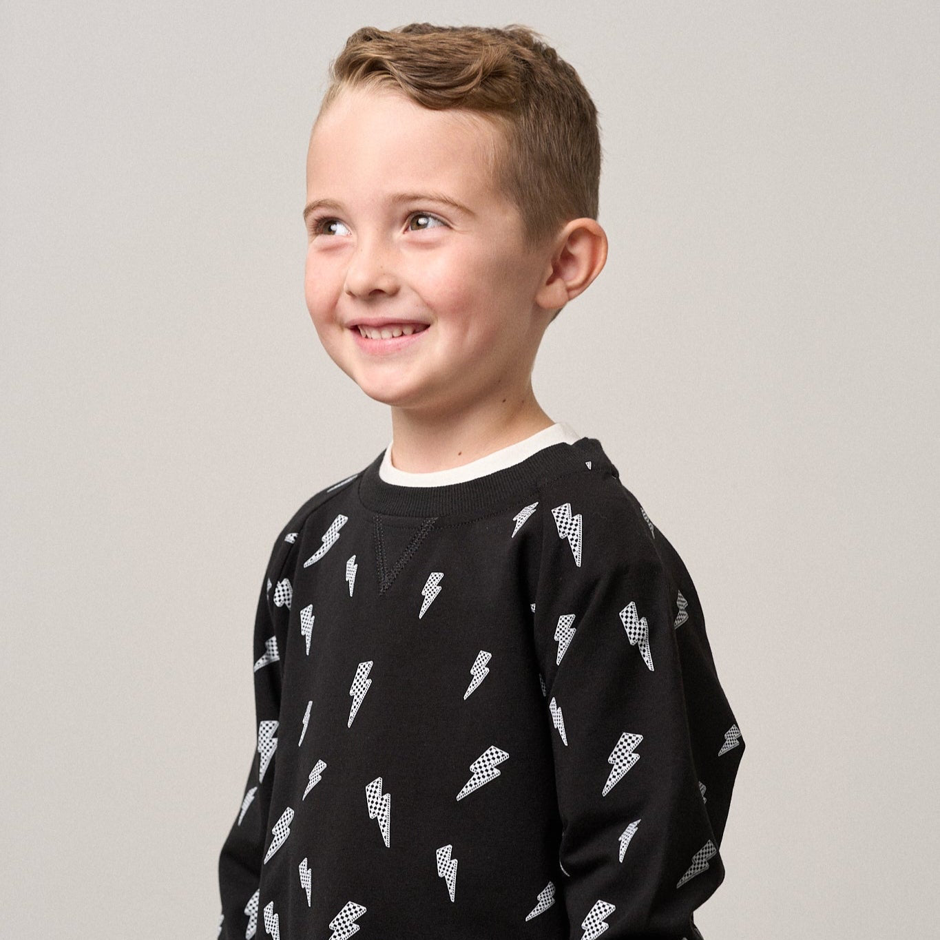 Lightning Bolt Pullover - Black