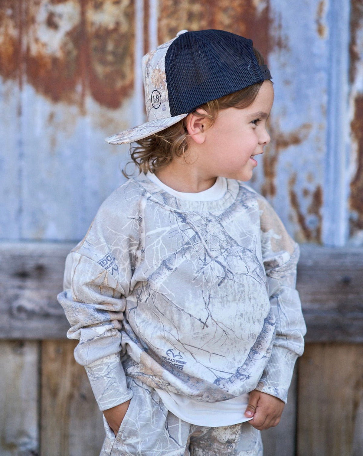 Crewneck - Edge Colors Driftwood® - Little Bipsy