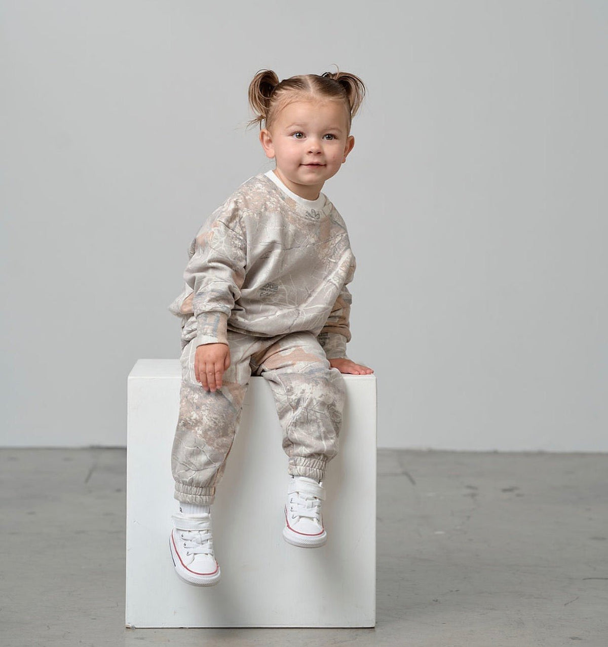 Crewneck - Edge Colors Driftwood® - Little Bipsy