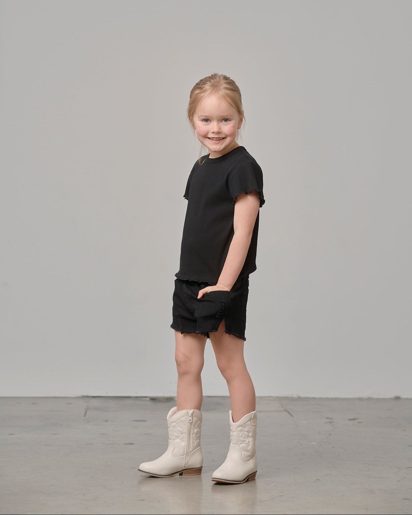 Ribbed Lettuce Trim Tee - Black - Little Bipsy