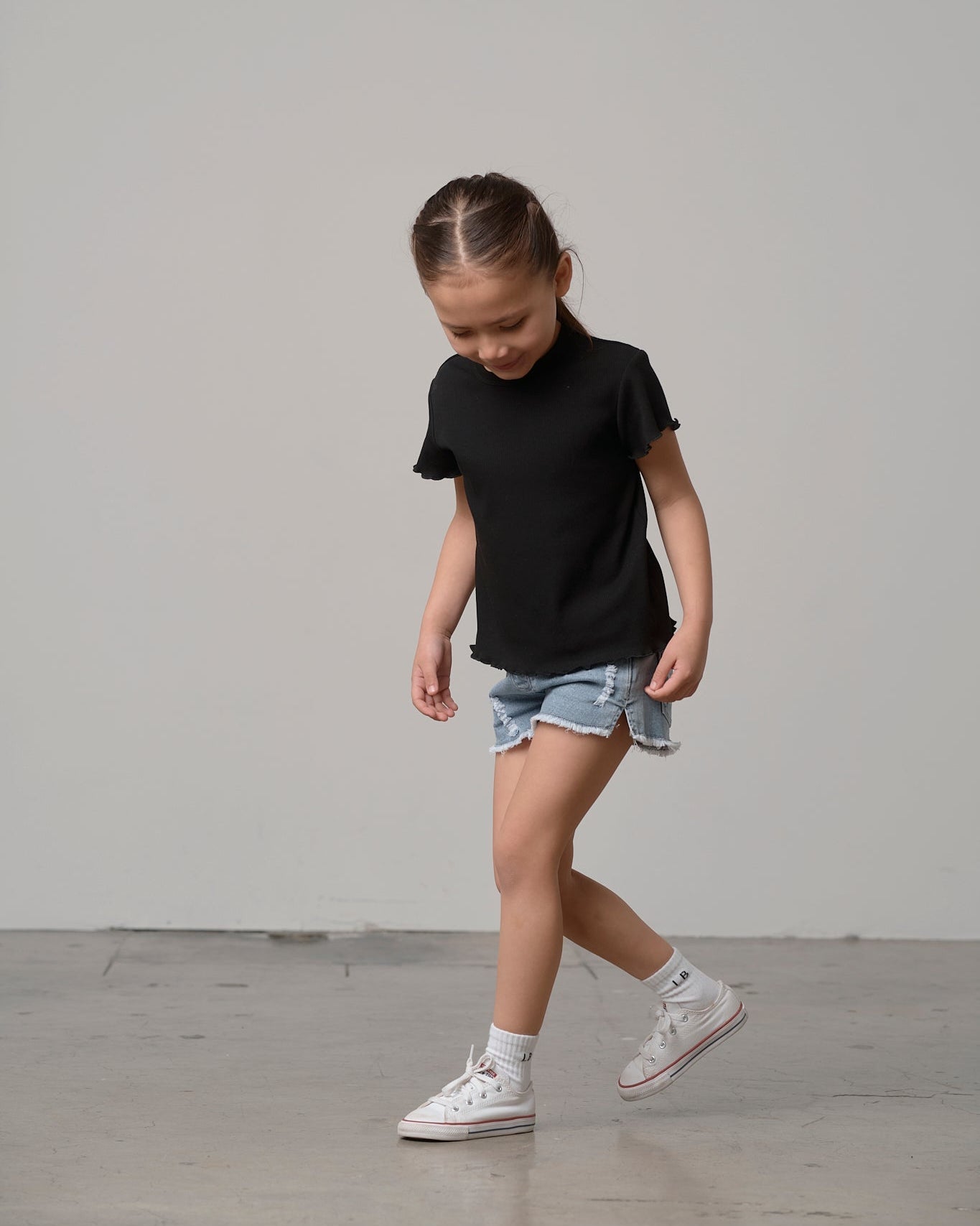 Ribbed Lettuce Trim Tee - Black - Little Bipsy