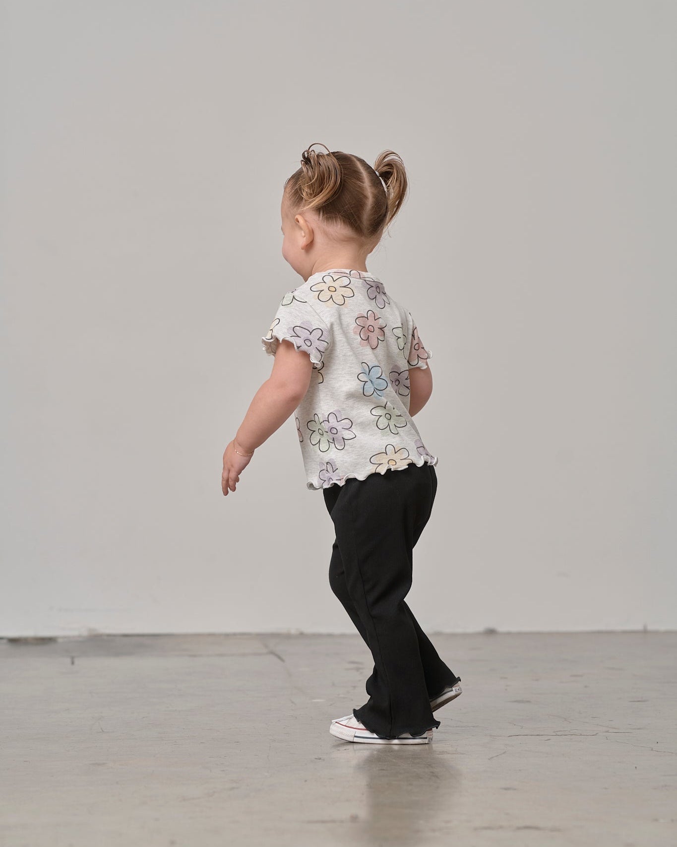 Ribbed Lettuce Trim Tee - Daisy Dreams - Little Bipsy